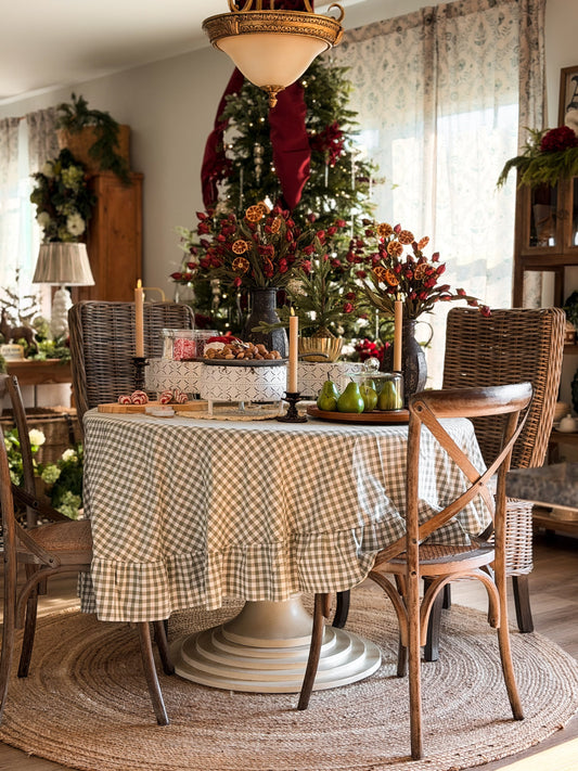 Quick & Easy Guest-Ready Table Decor for Holidays Hosting