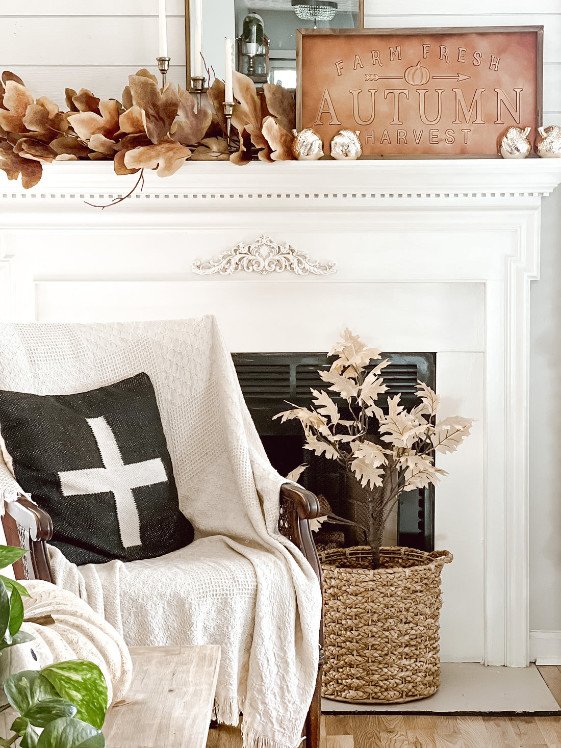 Simple Neutral Fall Cottage Mantel & Fireplace Décor